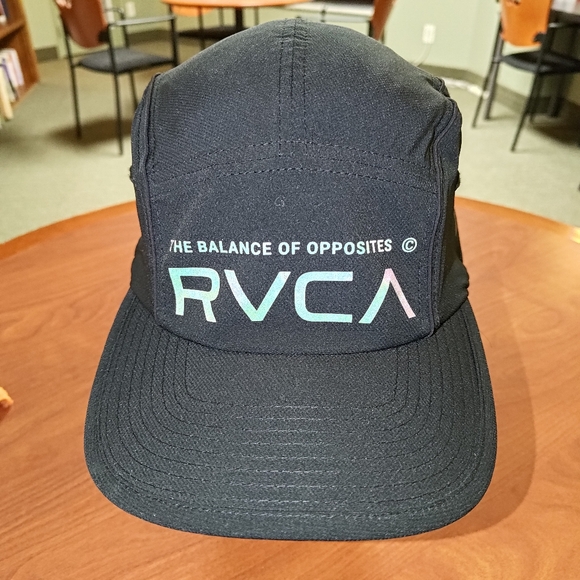 RVCA Other - VA RVCA Logo Yogger - Cap for Men